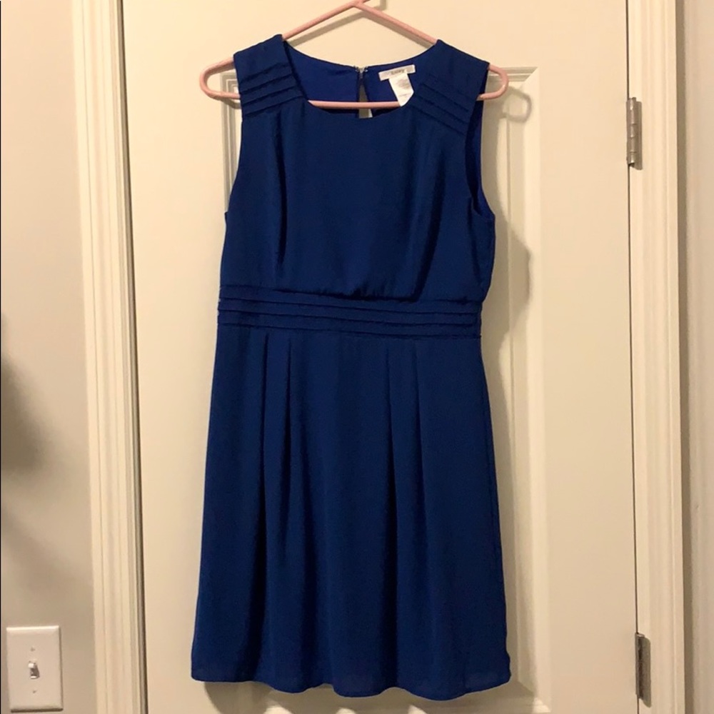 Casual Dress - Women’s M